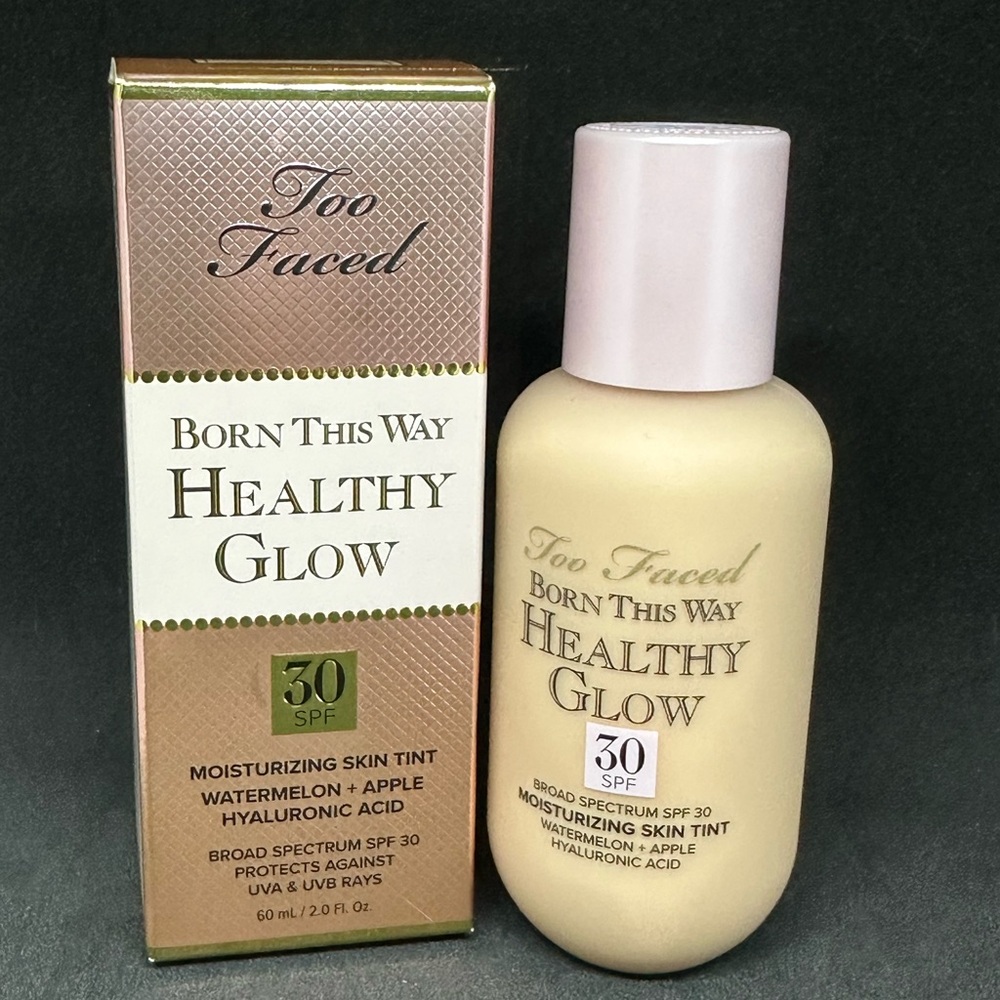 🆕 Too Faced born this way Healthy Glow Skin
Tint ✨new in box✨ cream puff